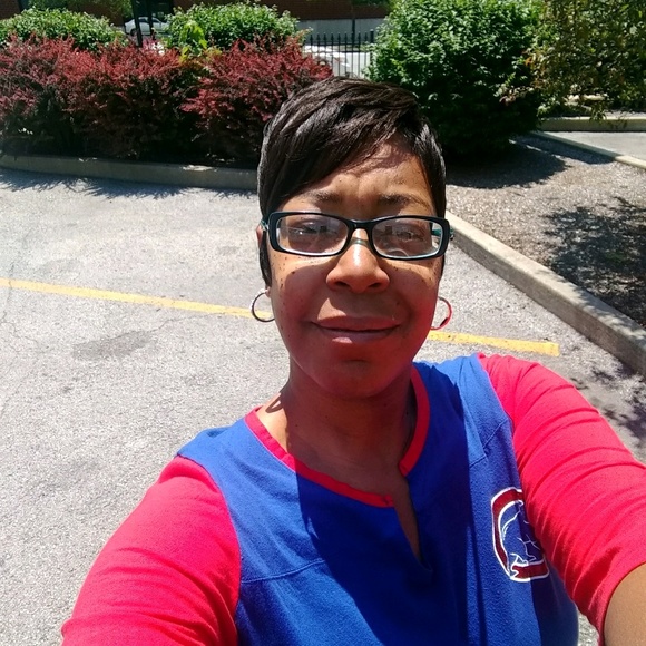 Meet your Posher, Rebecca - Picture 1 of 1